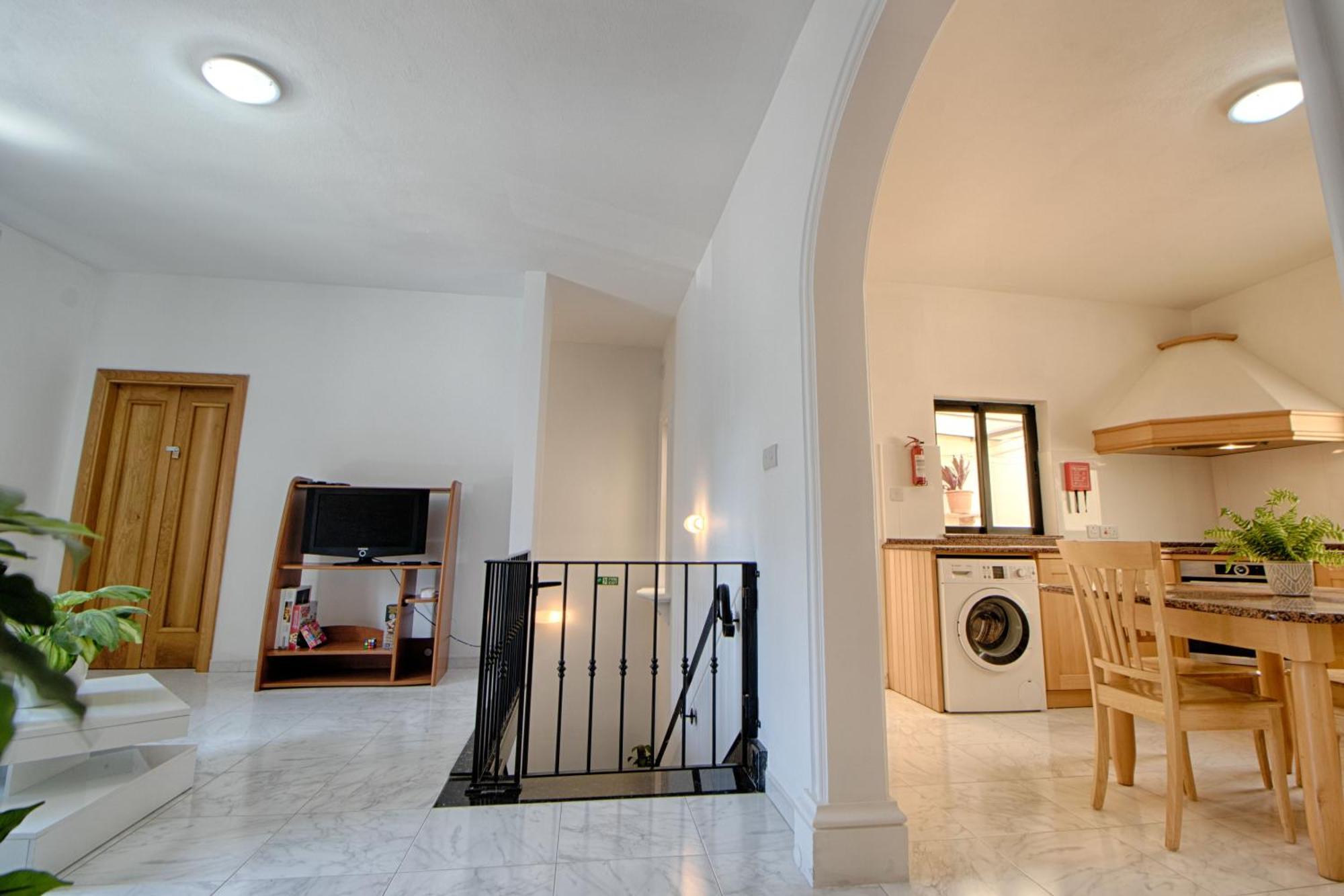 Spacious Corner Maisonette - Blessings * Birkirkara