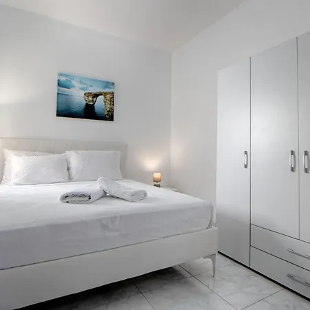 Spacious Corner Maisonette - Blessings Birkirkara Exterior photo