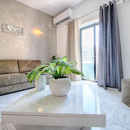 Spacious Corner Maisonette - Blessings Birkirkara Exterior photo