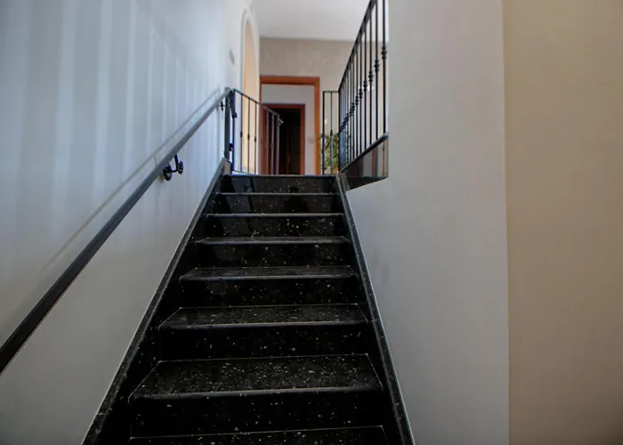 Spacious Corner Maisonette - Blessings