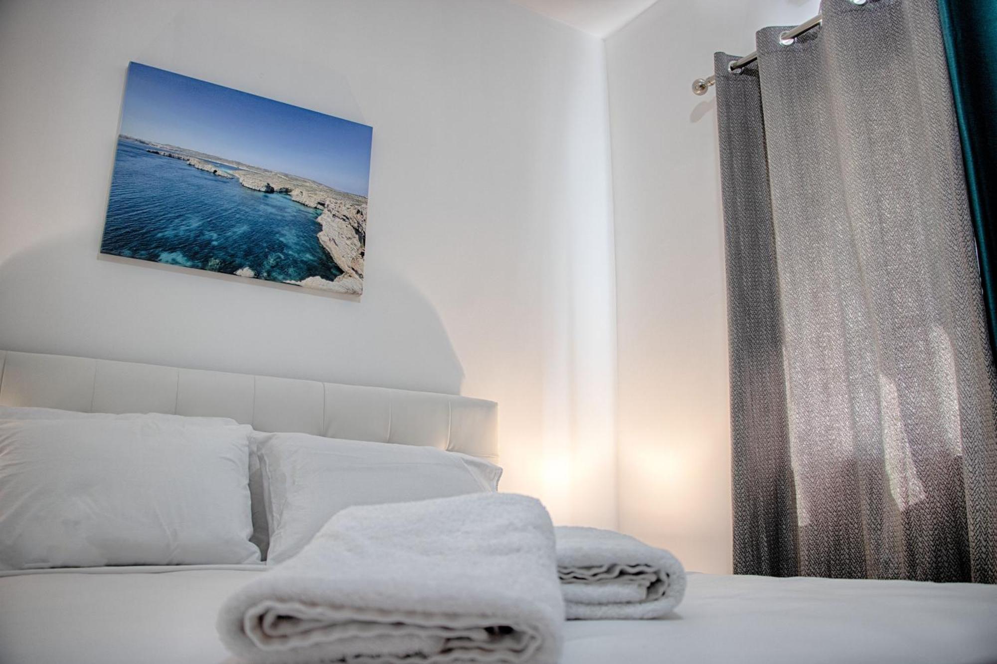 Spacious Corner Maisonette - Blessings Apartment Birkirkara