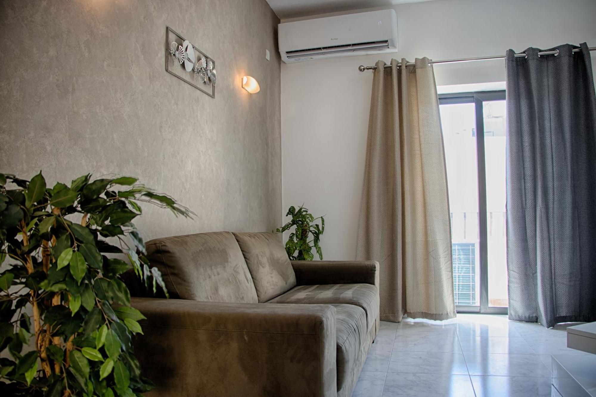 Spacious Corner Maisonette - Blessings * Birkirkara