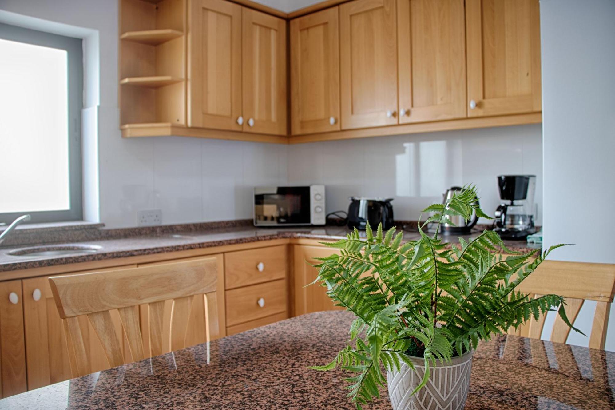Apartment Spacious Corner Maisonette - Blessings
